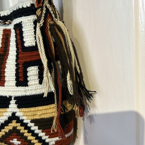Kashi Wayuu Woven Handmade Handbag - Picture 6 of 8